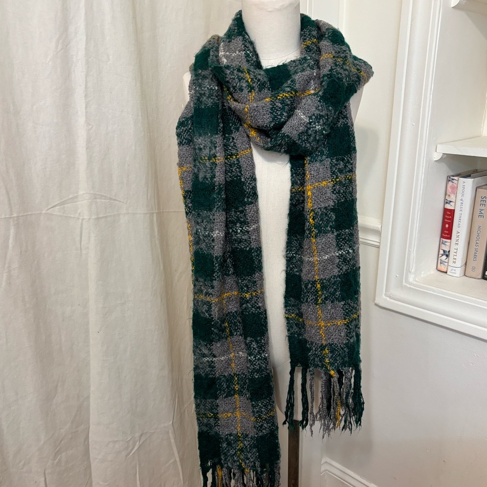BDG Scarf